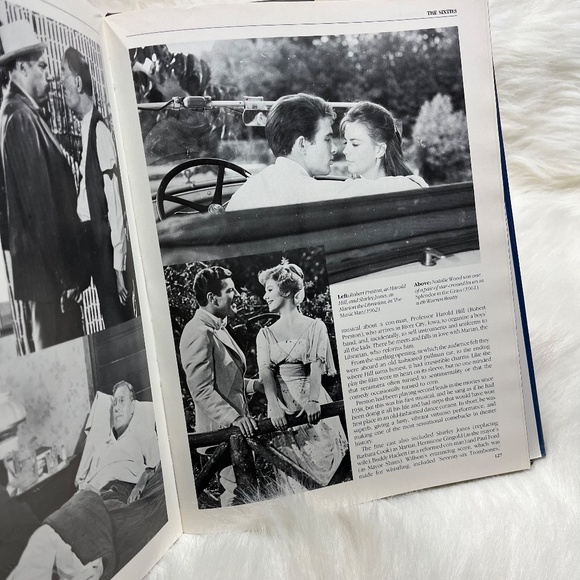 Vintage The Best of Warner Bros by Thomas G. Aylesworth - Picture 4 of 7